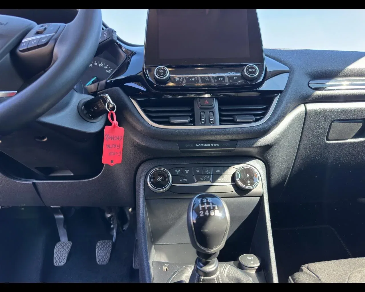 Ford Fiesta 1.0 Ecoboost Hybrid 125 CV 5 porte Titanium foto 13