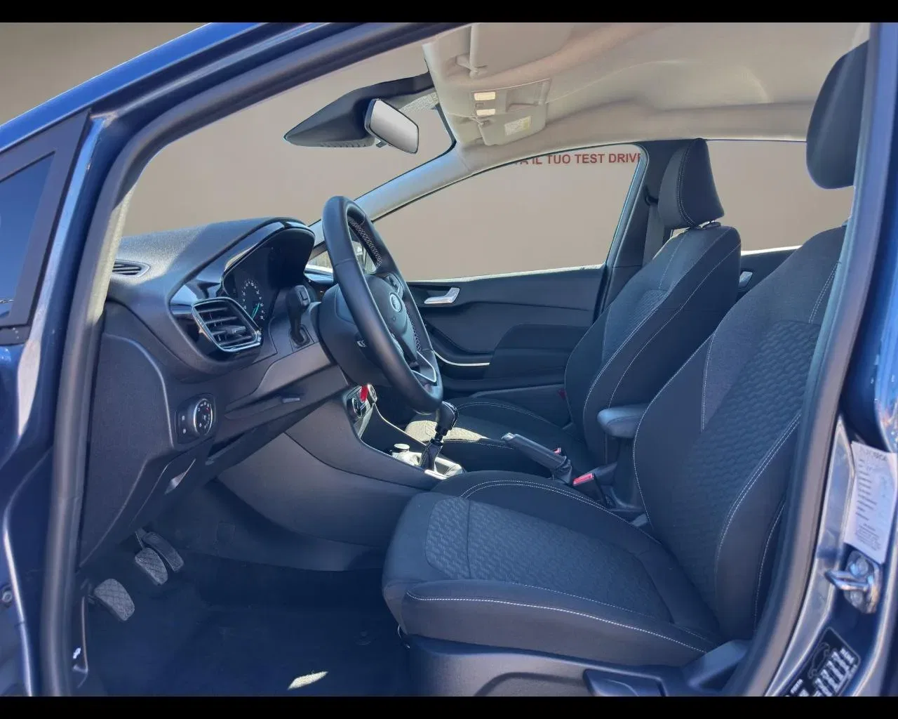 Ford Fiesta 1.0 Ecoboost Hybrid 125 CV 5 porte Titanium foto 9