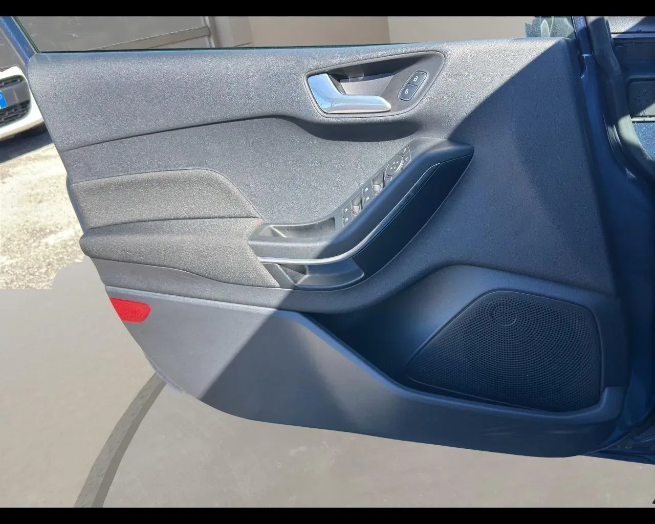 Ford Fiesta 1.0 Ecoboost Hybrid 125 CV 5 porte Titanium foto 15