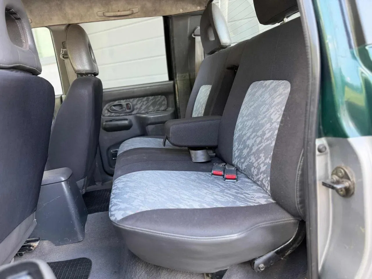 Mitsubishi L200 2.5 TDI 4WD Double Cab Pup. GLS T. foto 10