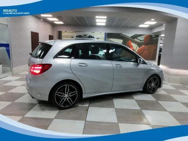 MERCEDES-BENZ B 200 D 4Matic Automatic Premium EU6B foto 2