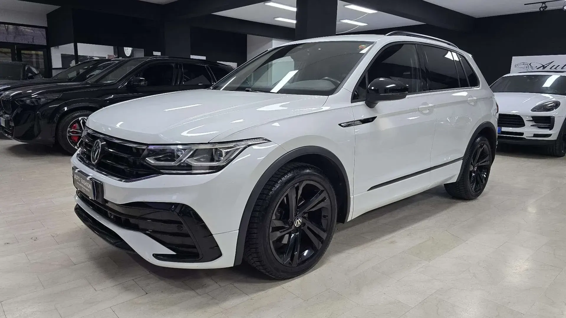 Volkswagen Tiguan Tiguan II 2022 2.0 tdi R-Line 150cv dsg