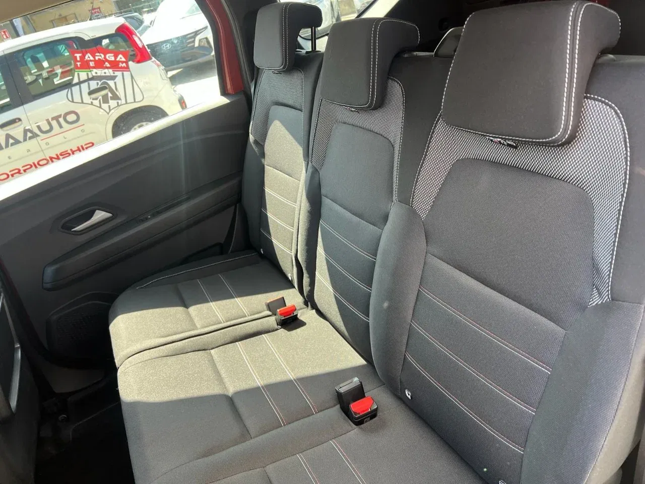 Dacia Jogger 1.0 tce Extreme Gpl 100cv foto 9