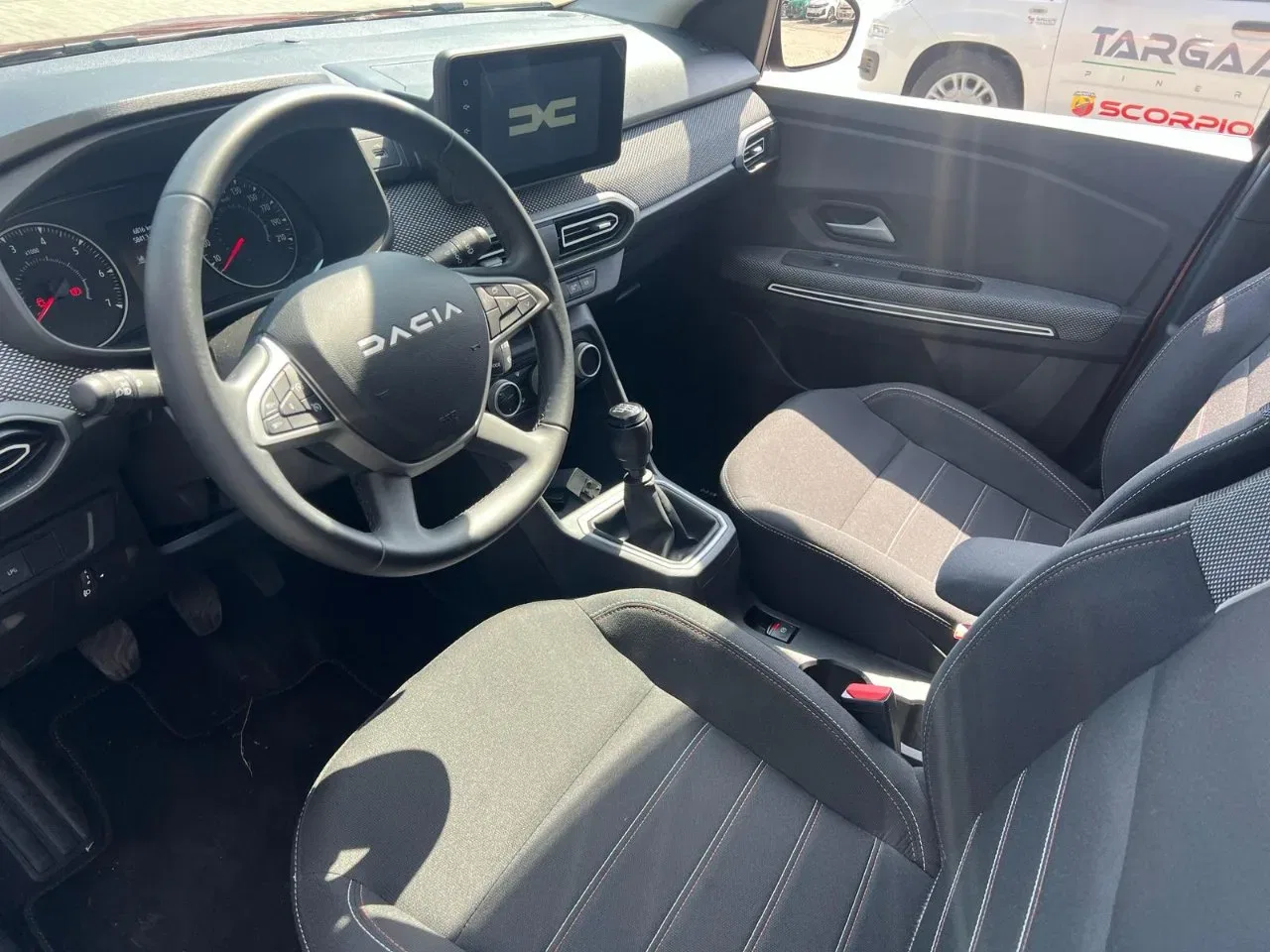 Dacia Jogger 1.0 tce Extreme Gpl 100cv foto 12