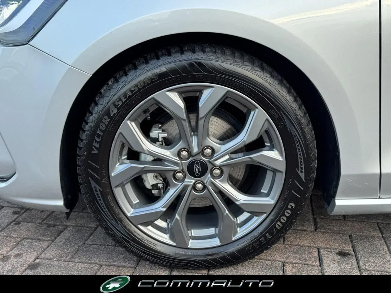Ford Focus 1.5 EcoBlue 115 CV automatico 5p. ST-Line foto 6