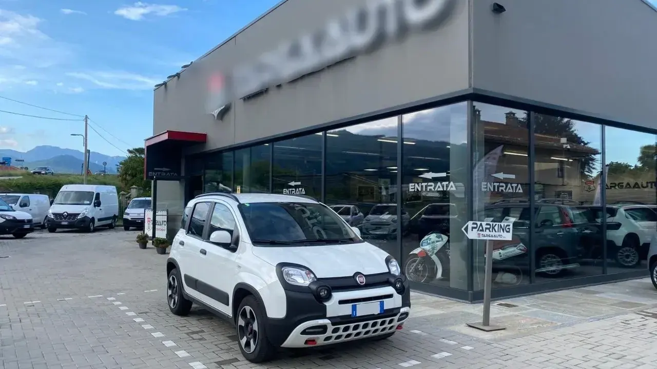 Fiat Panda Cross Panda 1.0 firefly hybrid Cross s&s 70cv 5p.ti