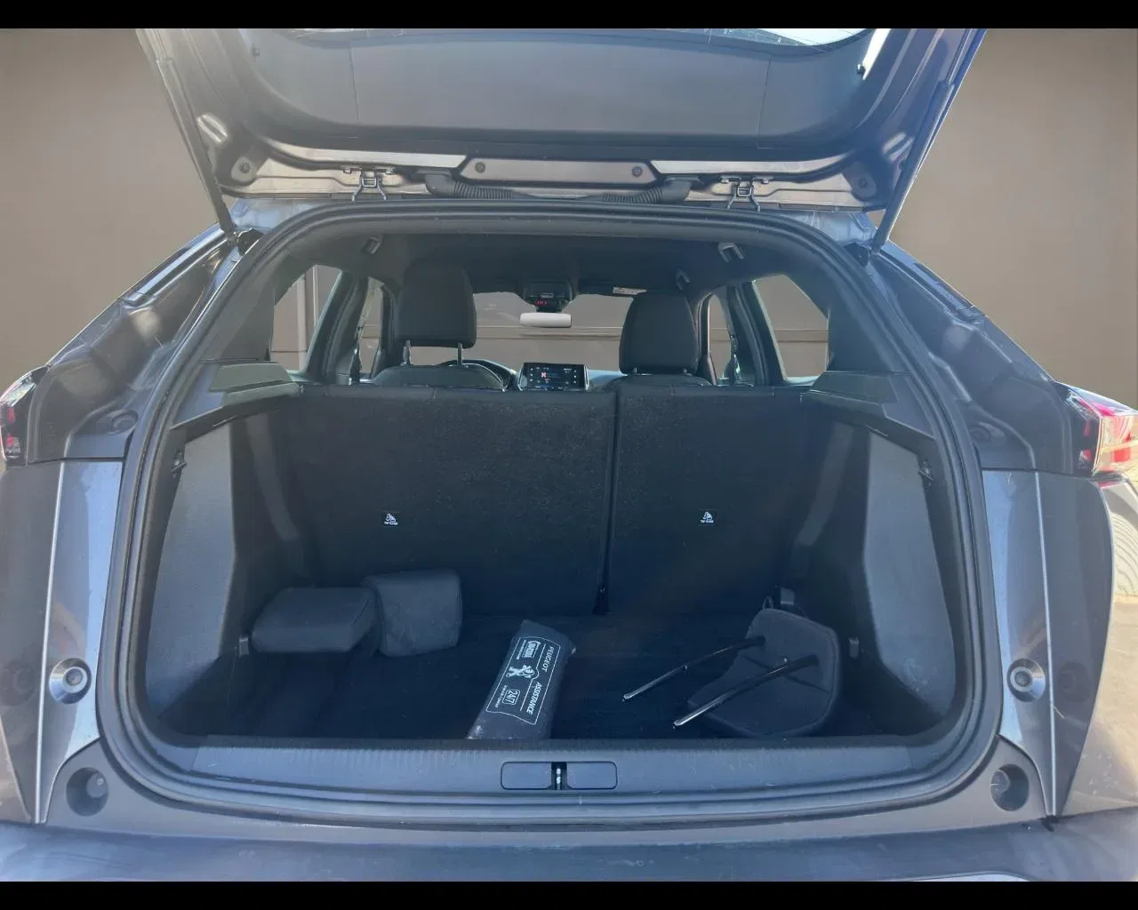 Peugeot 2008 PureTech 100 S&S Allure foto 10