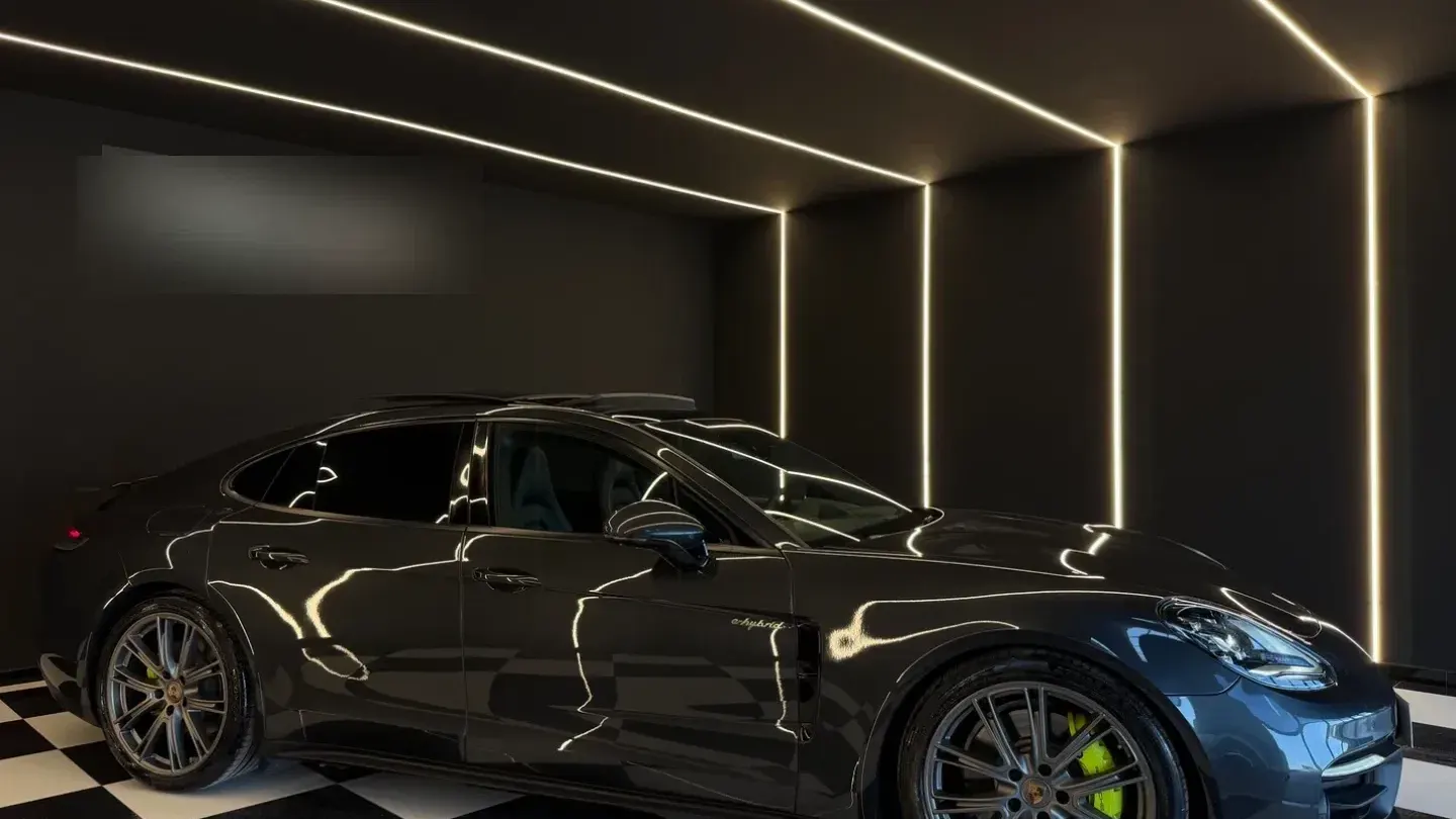 Porsche Panamera 4 E-Hybrid