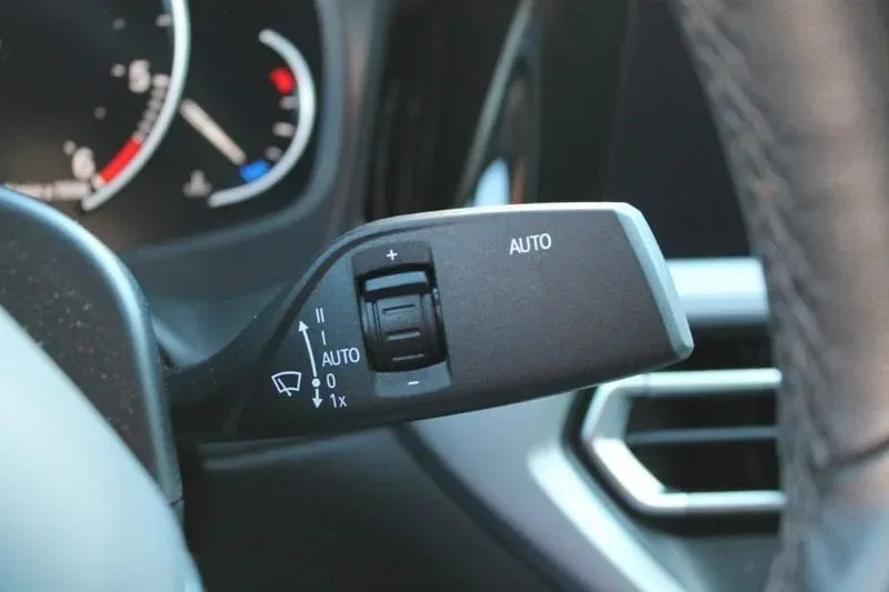 BMW 318 d Business Advantage foto 15