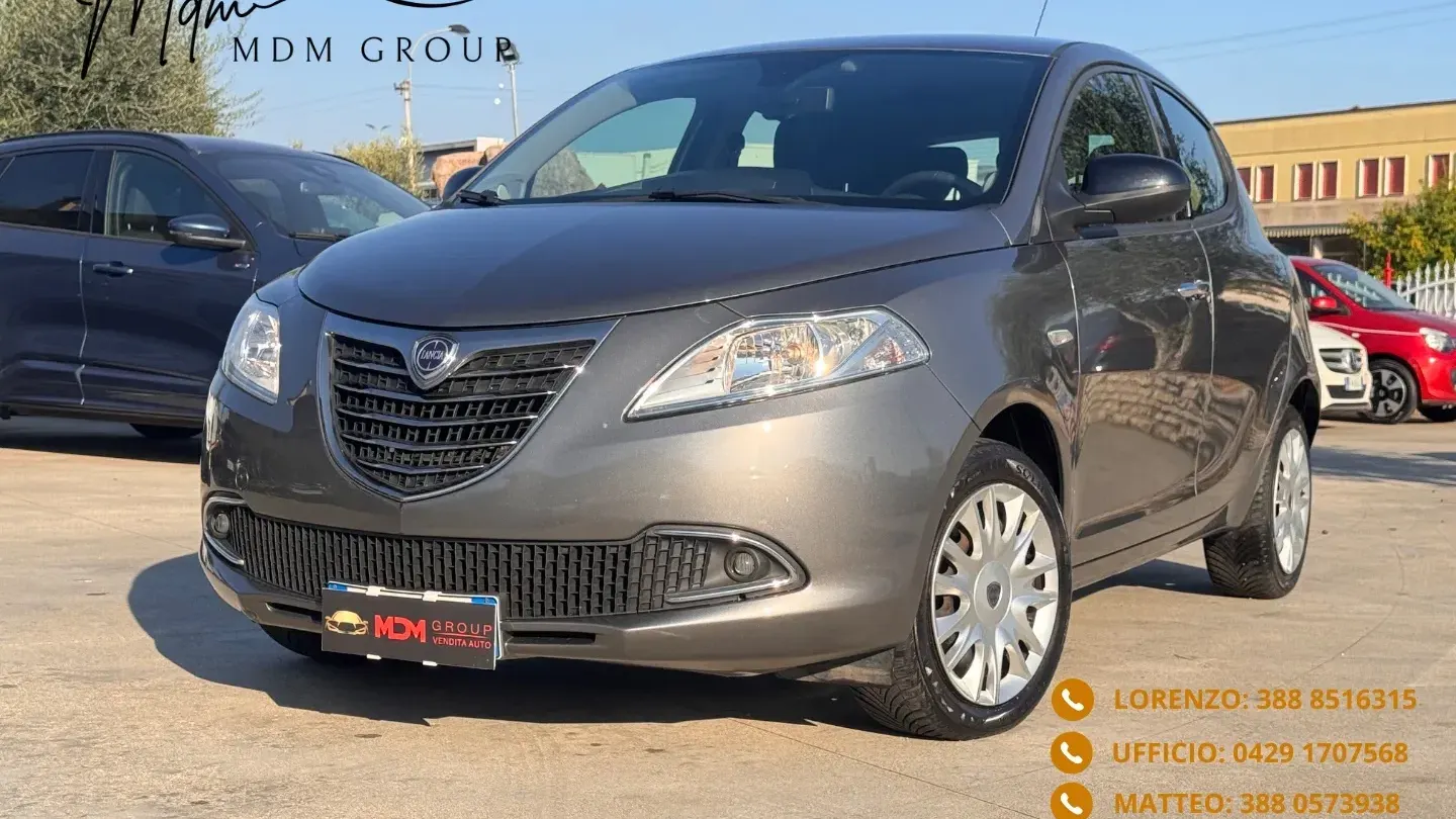 Lancia Ypsilon 1.2 69 CV 5p. Silver