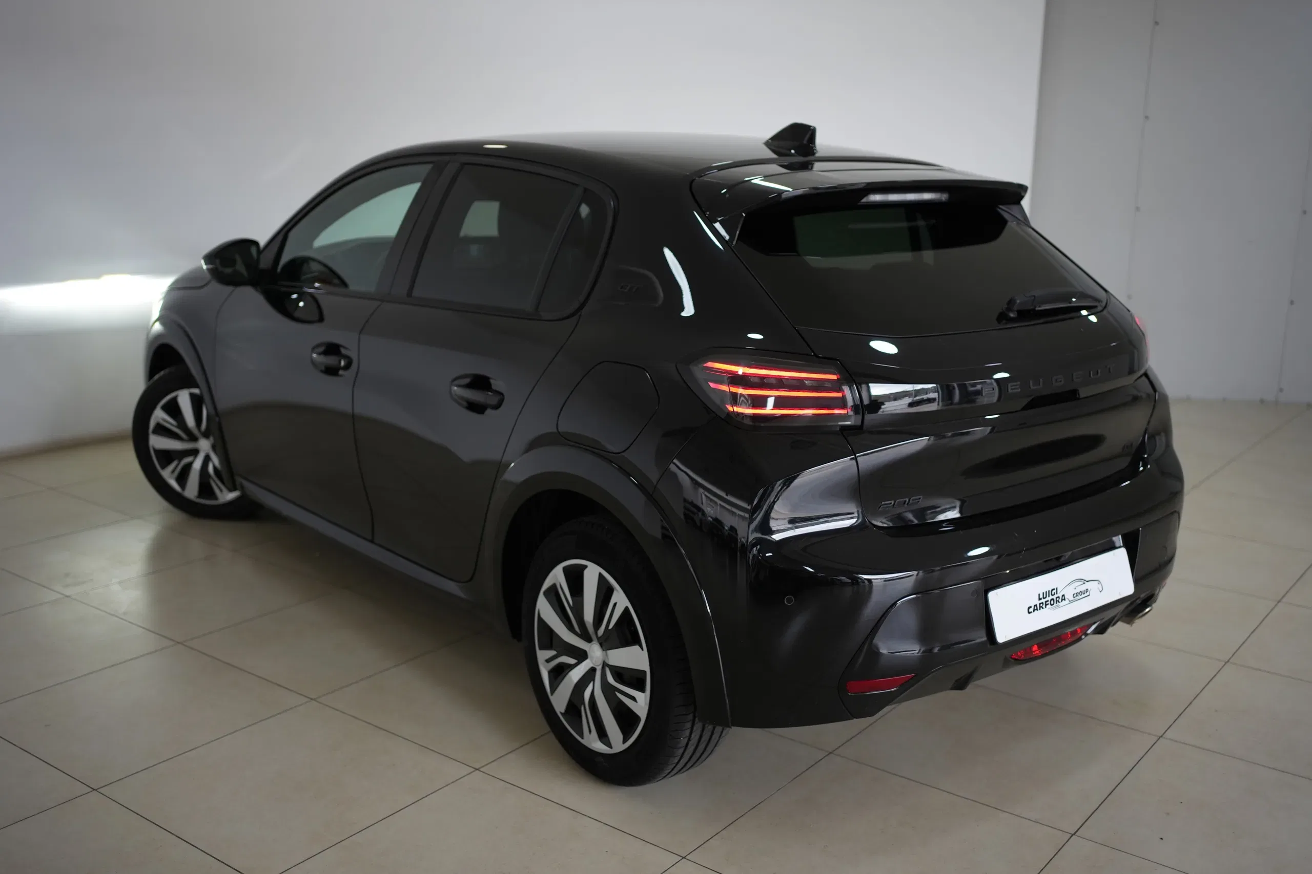 Peugeot 208 PureTech 100 Stop&Start 5 porte GT foto 18