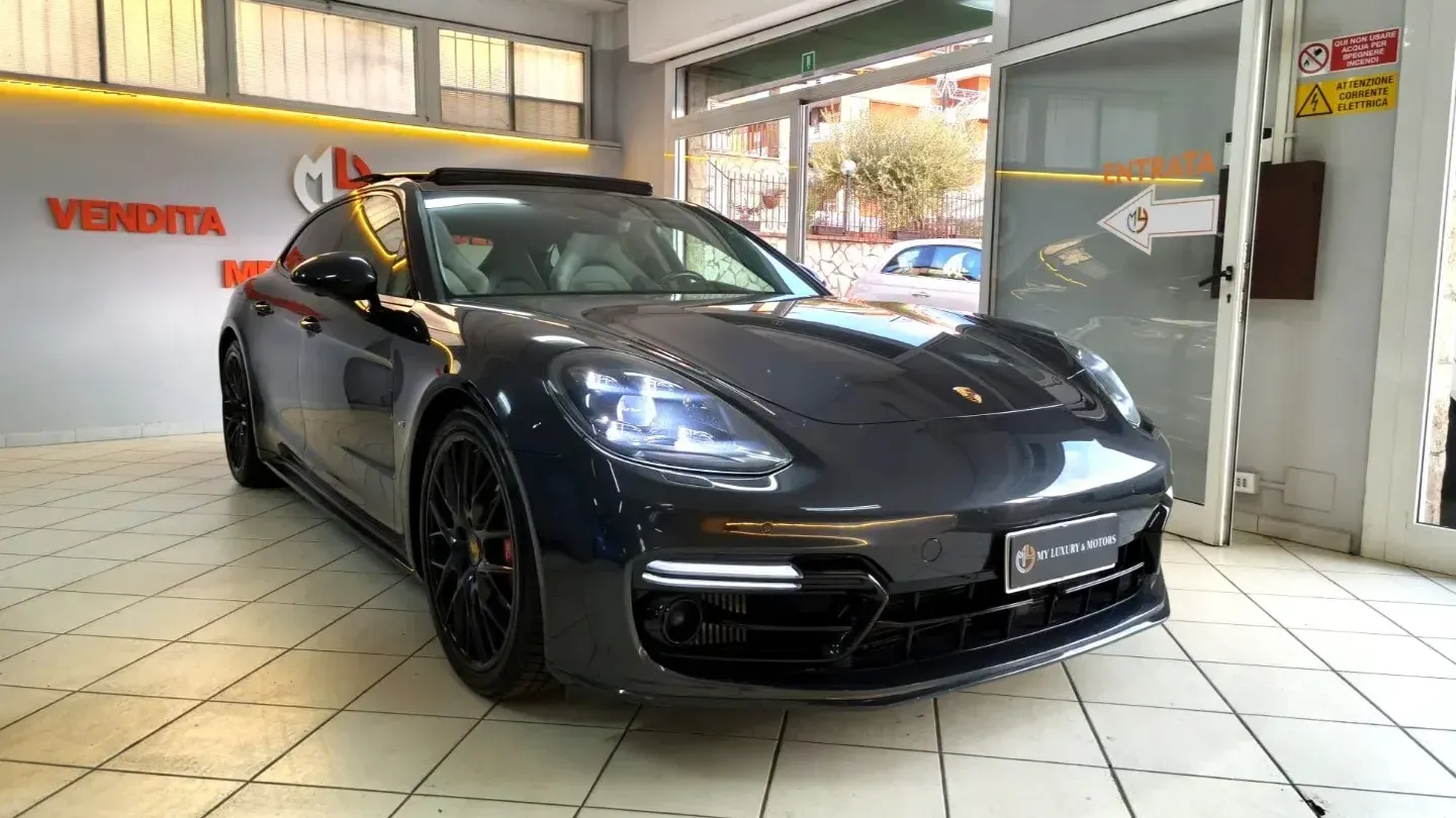 Porsche Panamera Turbo Sport Turismo