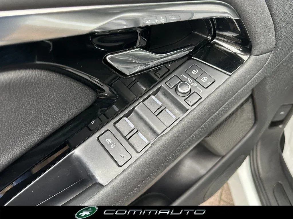 Land Rover Range Rover Evoque 2.0 I4 200 CV AWD Auto S foto 5