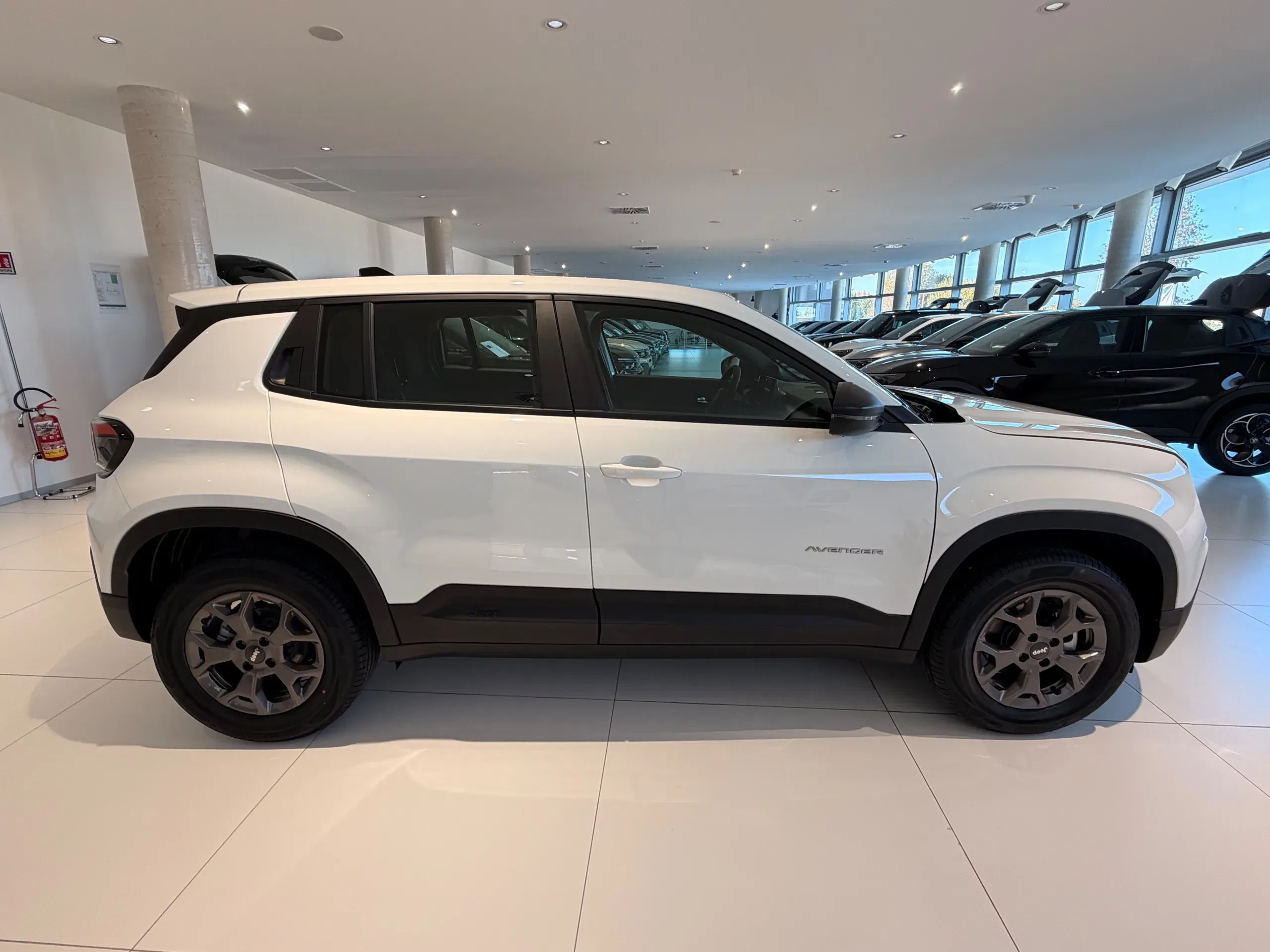 Jeep Avenger 1.2 turbo Longitude fwd 100cv Km.Zero Nazionale foto 5