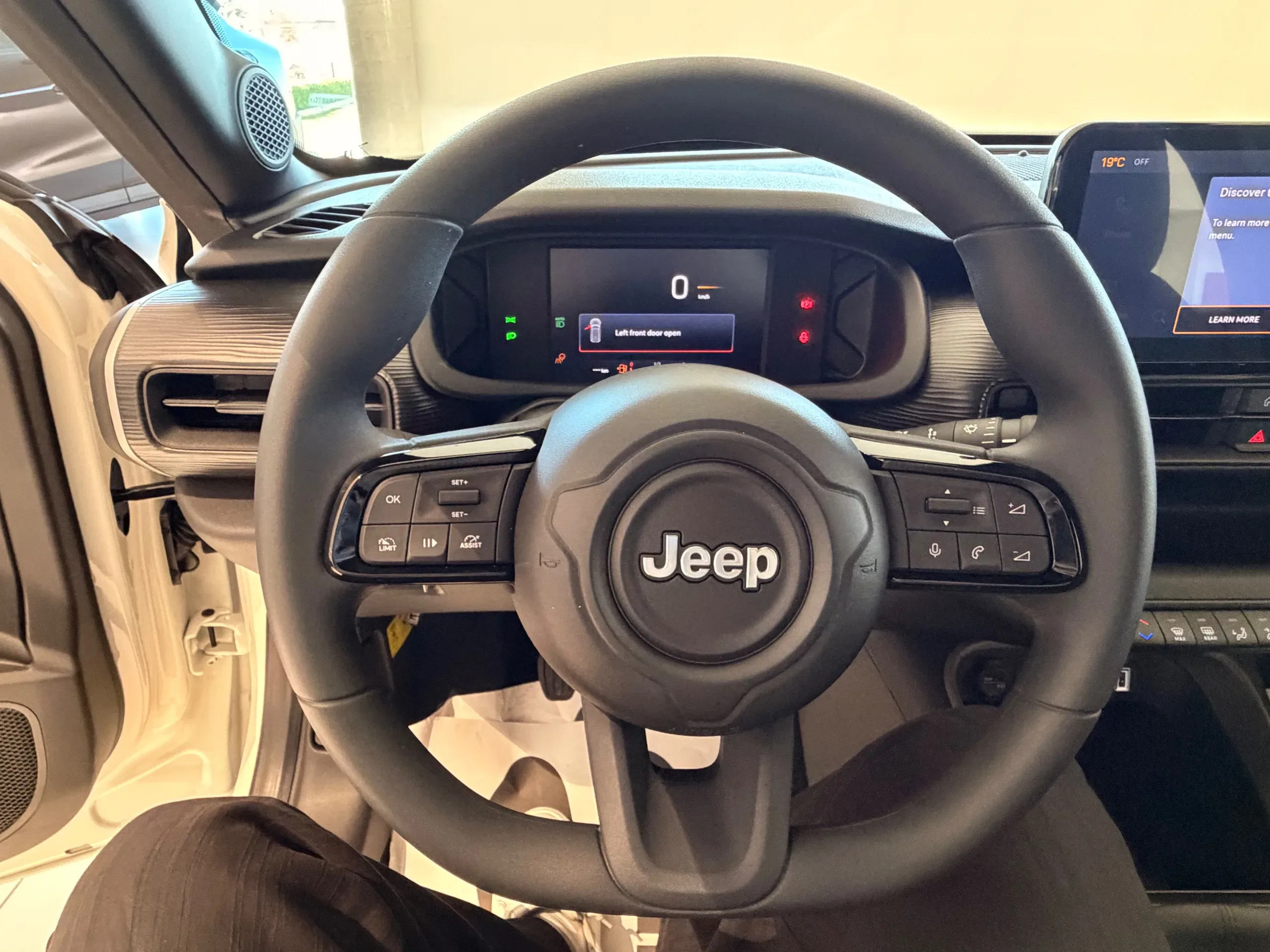 Jeep Avenger 1.2 turbo Longitude fwd 100cv Km.Zero Nazionale foto 14