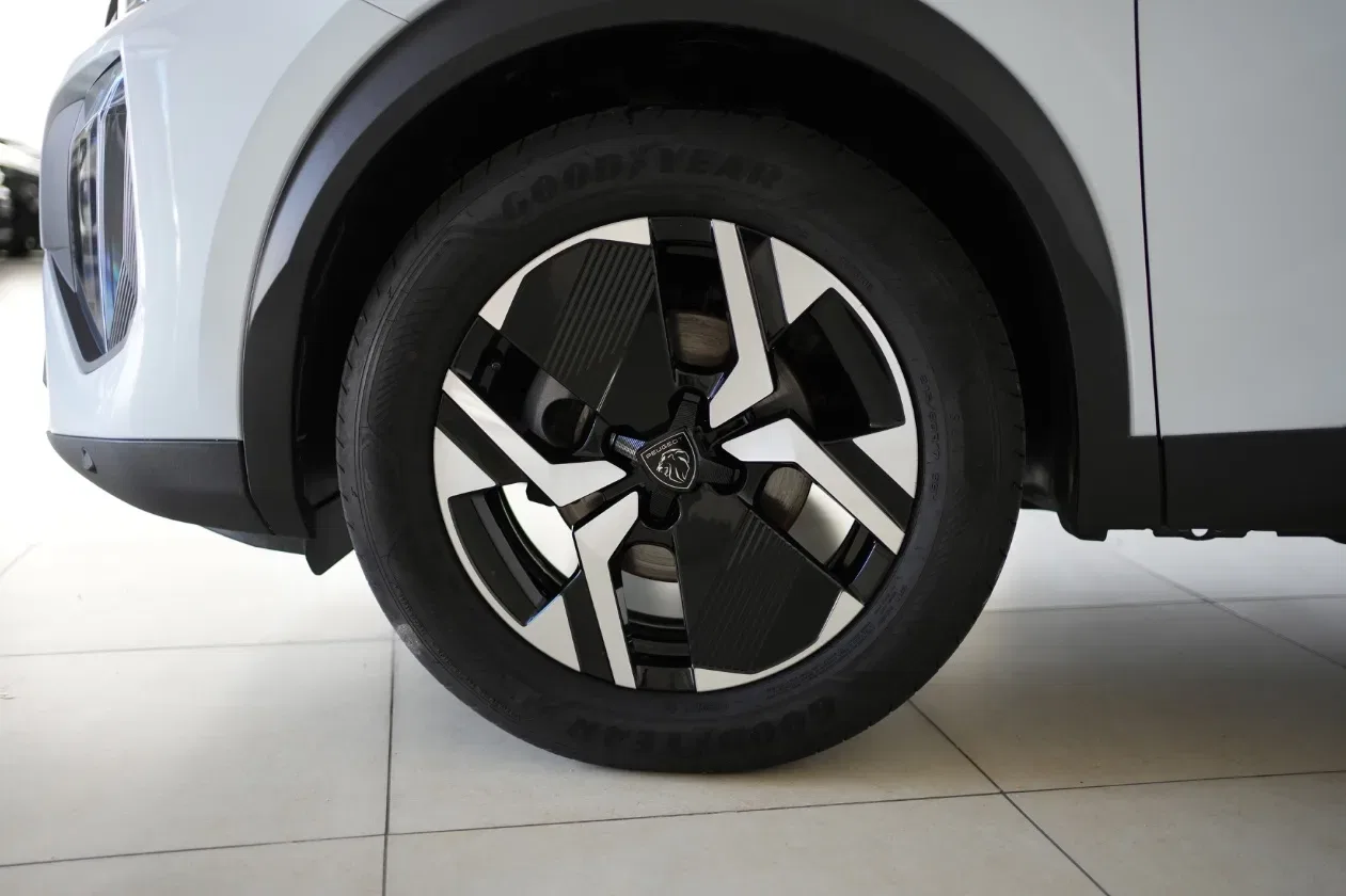 Peugeot 2008 PureTech 100 S&S Allure foto 4