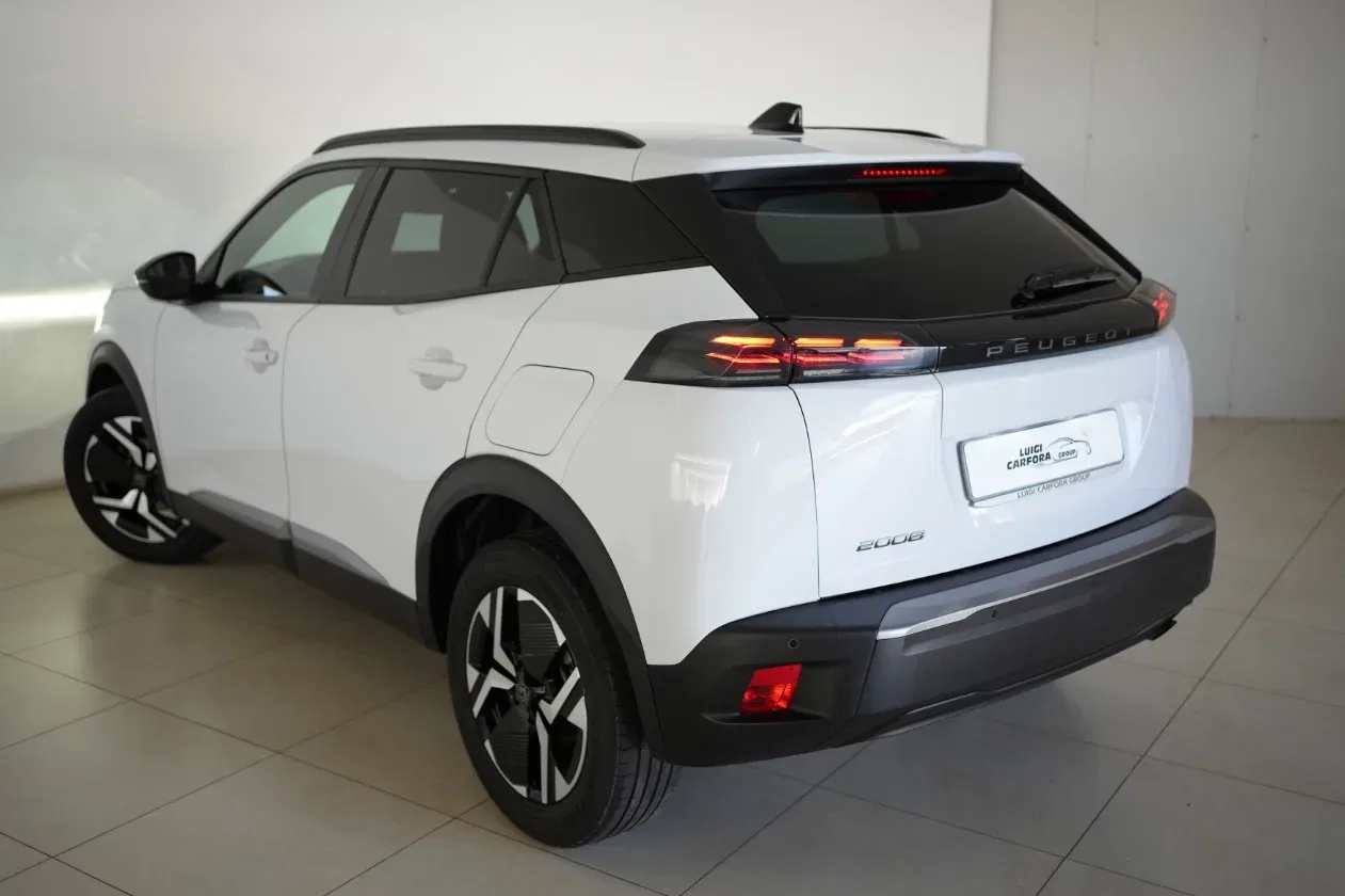 Peugeot 2008 PureTech 100 S&S Allure foto 18