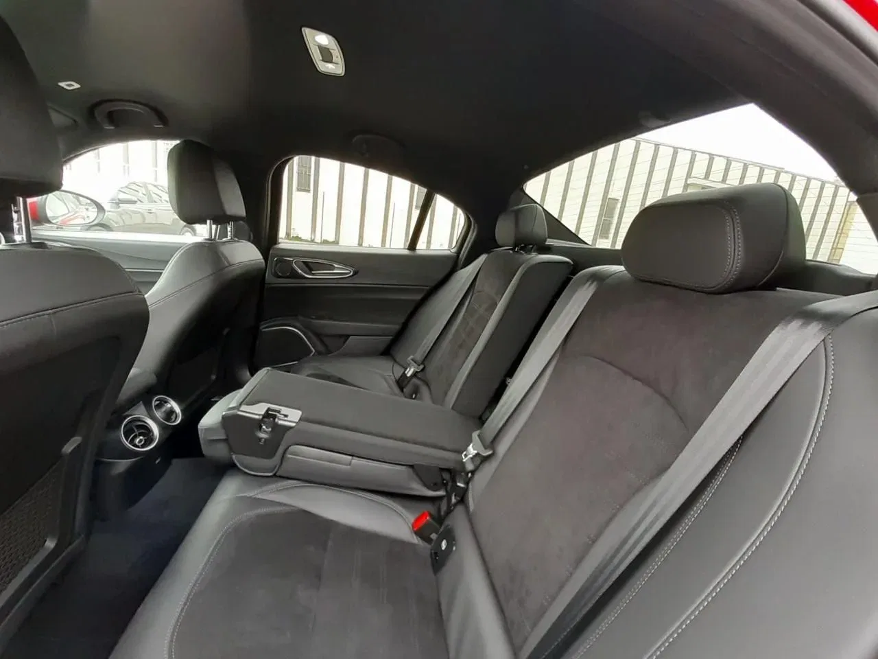 Alfa Romeo Giulia PROMO RITIRO FINO Euro 5 2.9 T V6 AT8 Quadrifoglio foto 20