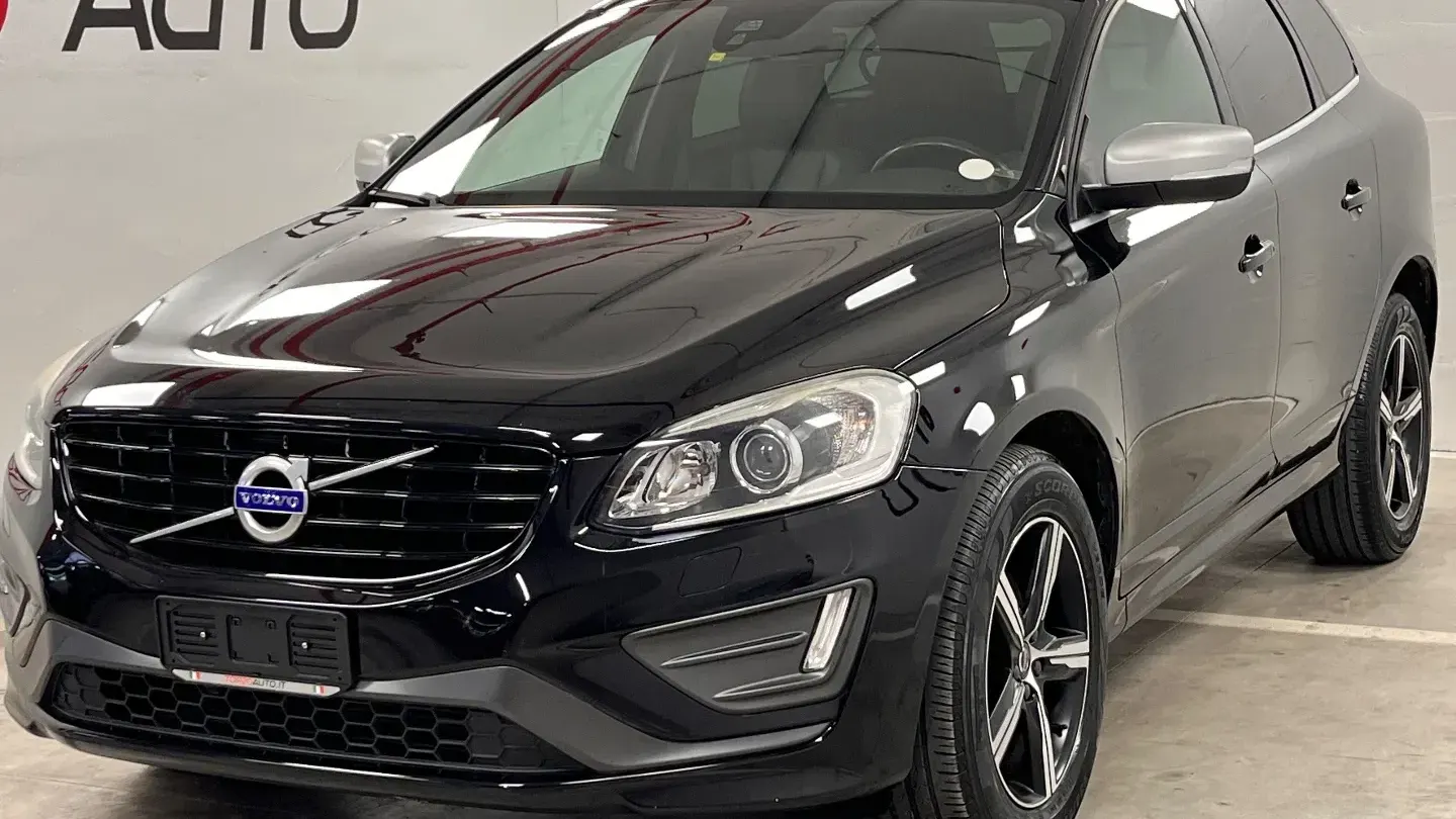 Volvo XC60 2.4 D4 4X4 AUTOMATICA R-DESIGN