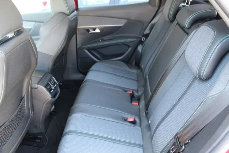 Peugeot 3008 my21 1.5 BlueHDi 130CV S&S Allure foto 11