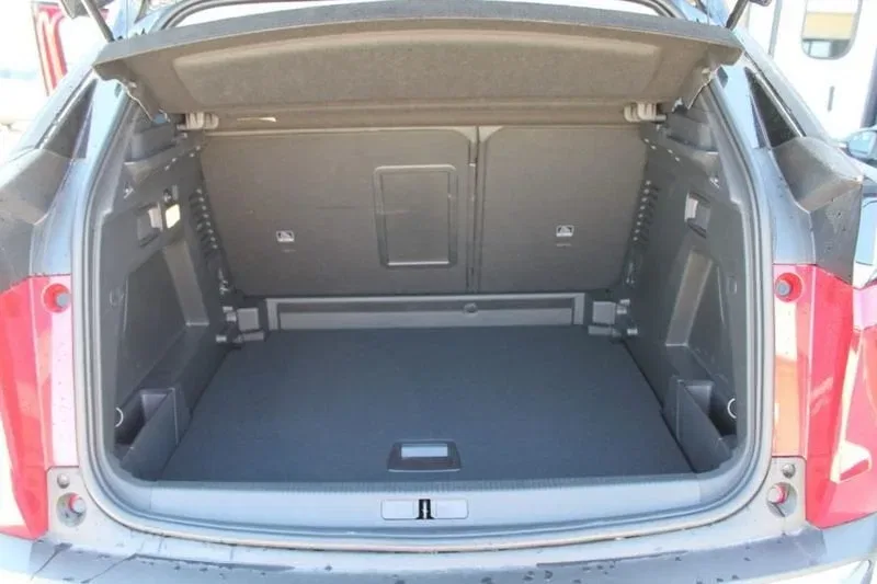 Peugeot 3008 my21 1.5 BlueHDi 130CV S&S Allure foto 38