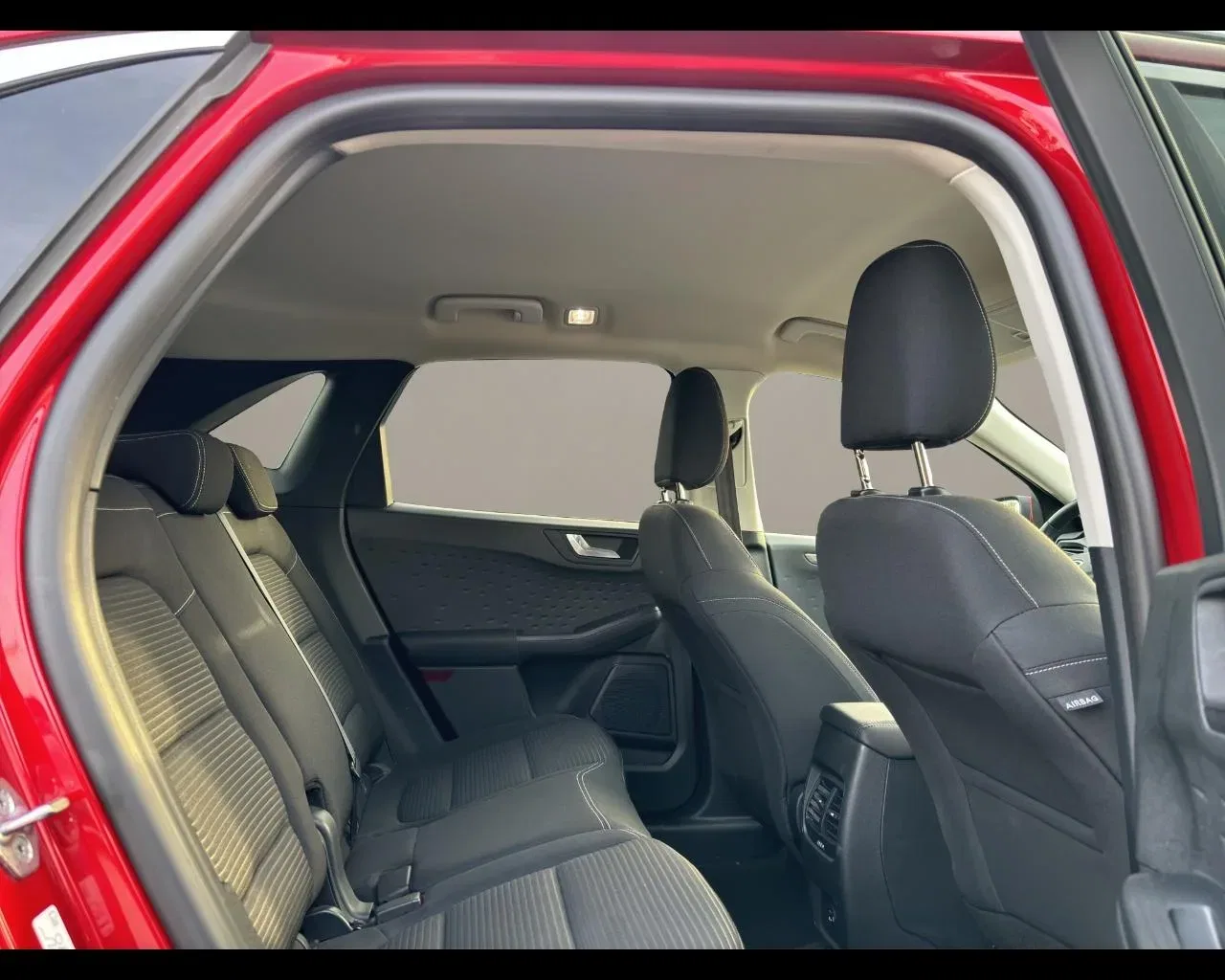 Ford Kuga 2.5 Plug In Hybrid 225 CV CVT 2WD Titanium Business foto 18
