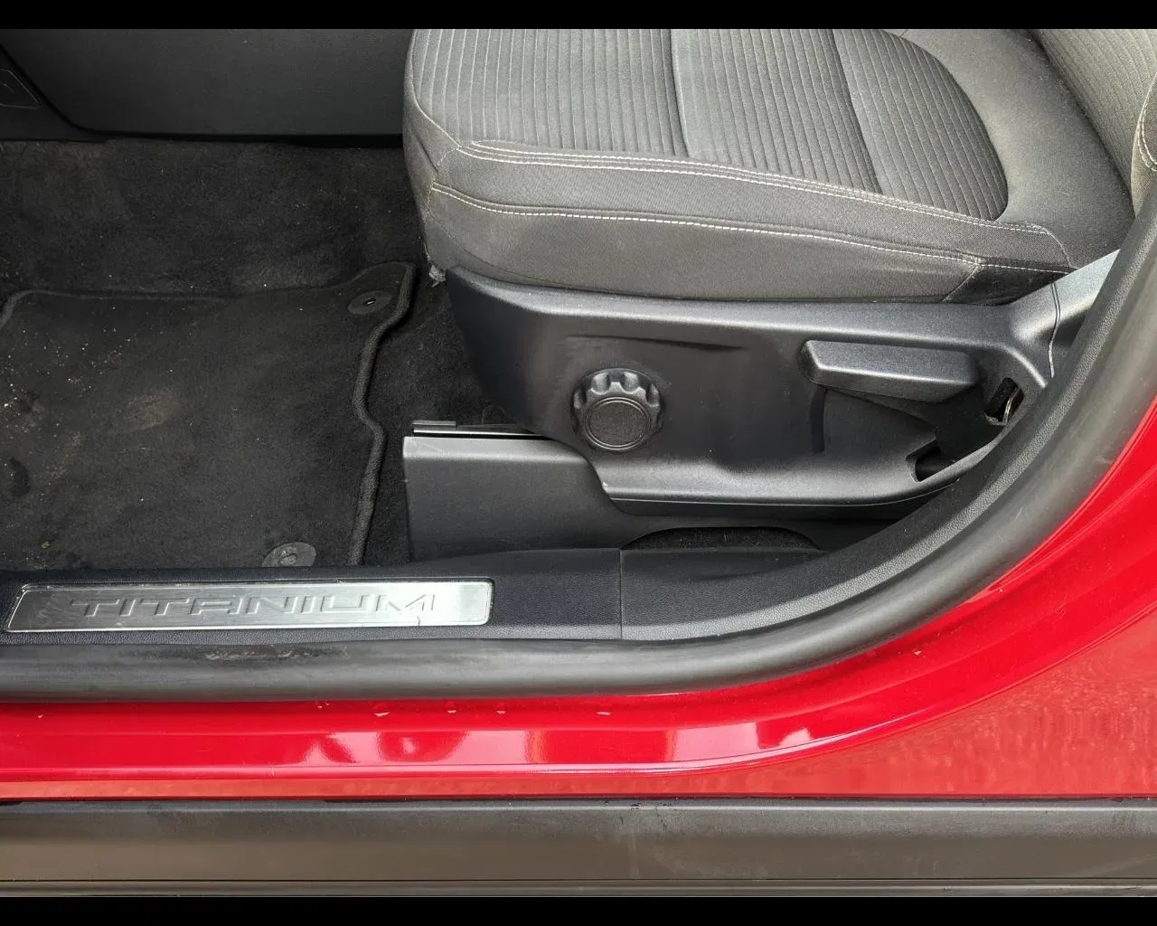 Ford Kuga 2.5 Plug In Hybrid 225 CV CVT 2WD Titanium Business foto 21