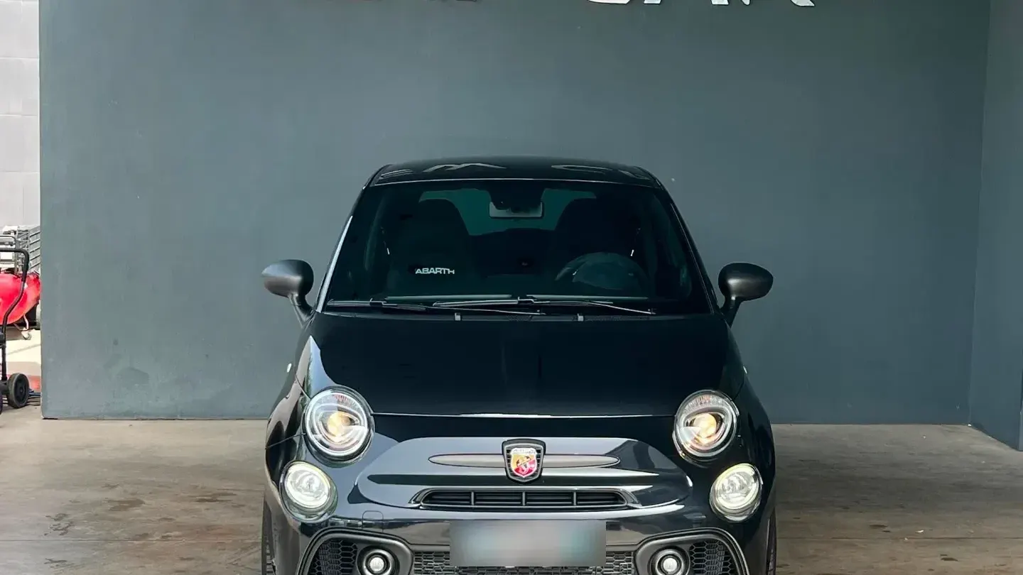 Abarth 695 1.4 Turbo T-Jet 180 CV M.T.A.