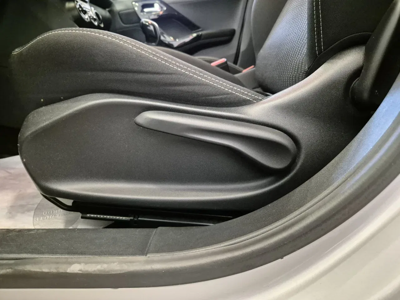 Peugeot 208 1.2 puretech Active gpl 5P - NEOPATENTATI - Sens. Park. - Bluetooth foto 23