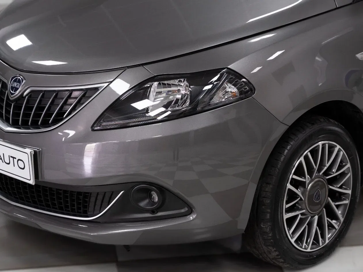Lancia Ypsilon 1.0 Firefly Hybrid Gold Plus 70CV 5 Porte foto 9