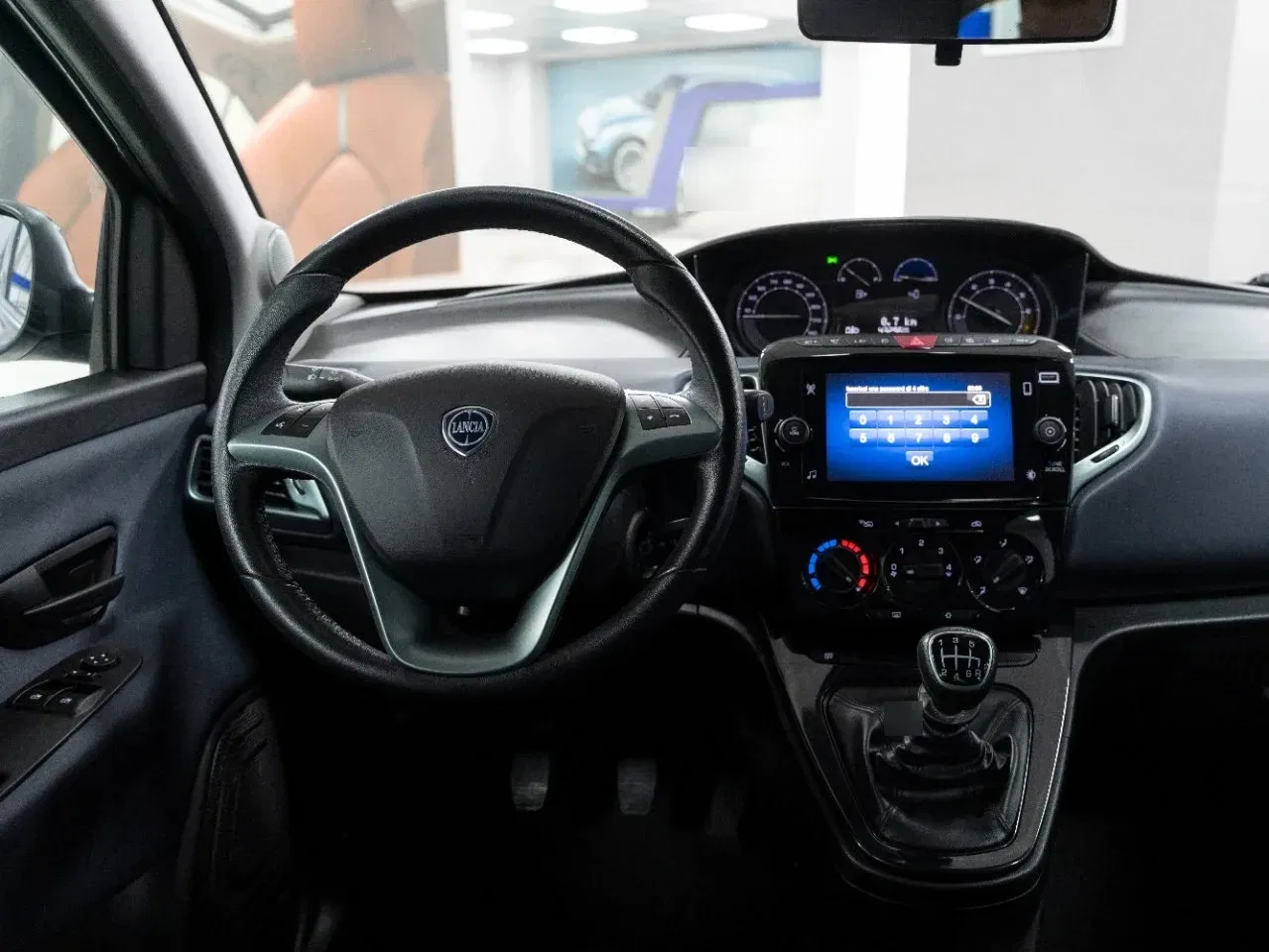 Lancia Ypsilon 1.0 Firefly Hybrid Gold Plus 70CV 5 Porte foto 11