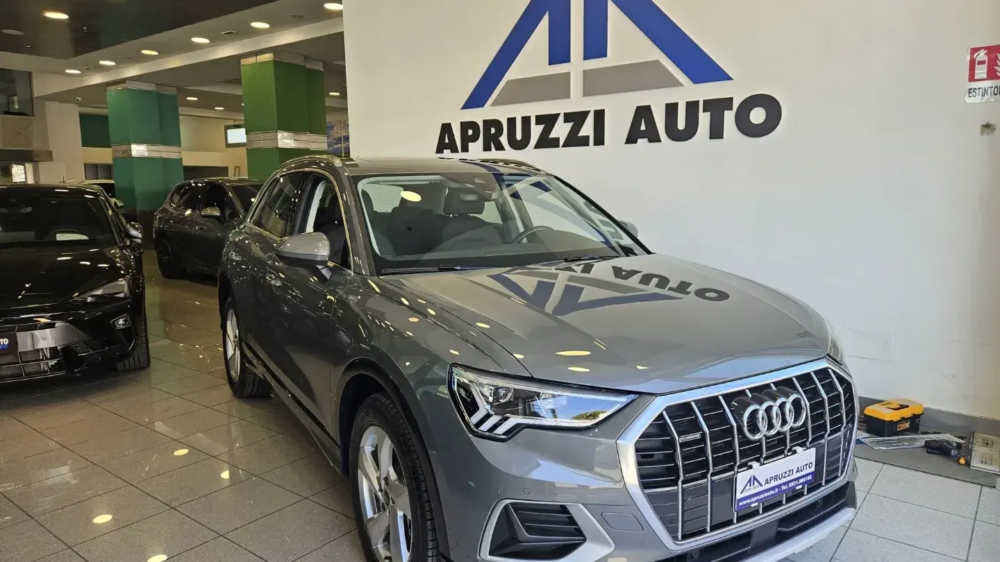 Audi Q3 40 TDI quattro S tr. Business Adv.