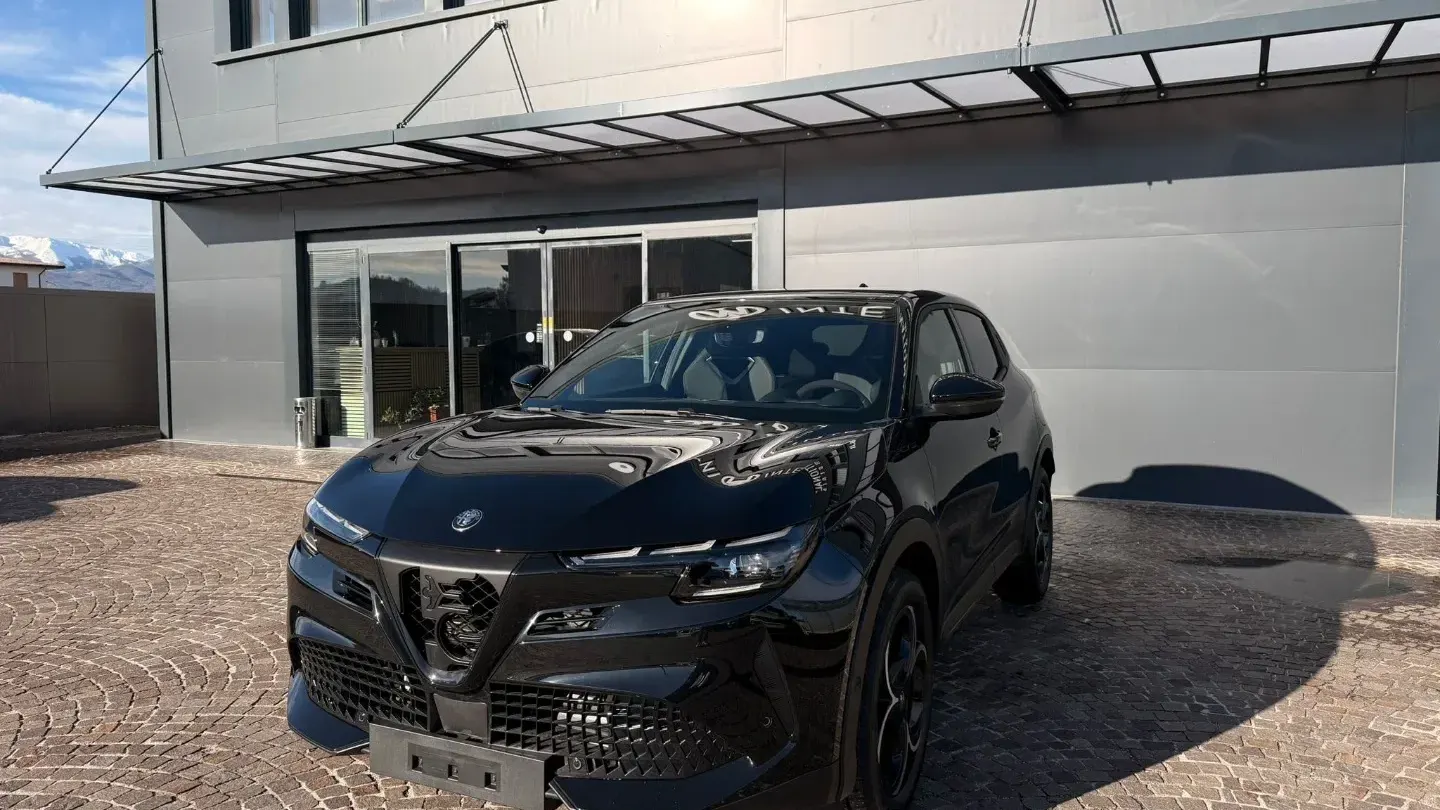 Alfa Romeo Junior 1.2 145 CV Hybrid eDCT6 Speciale