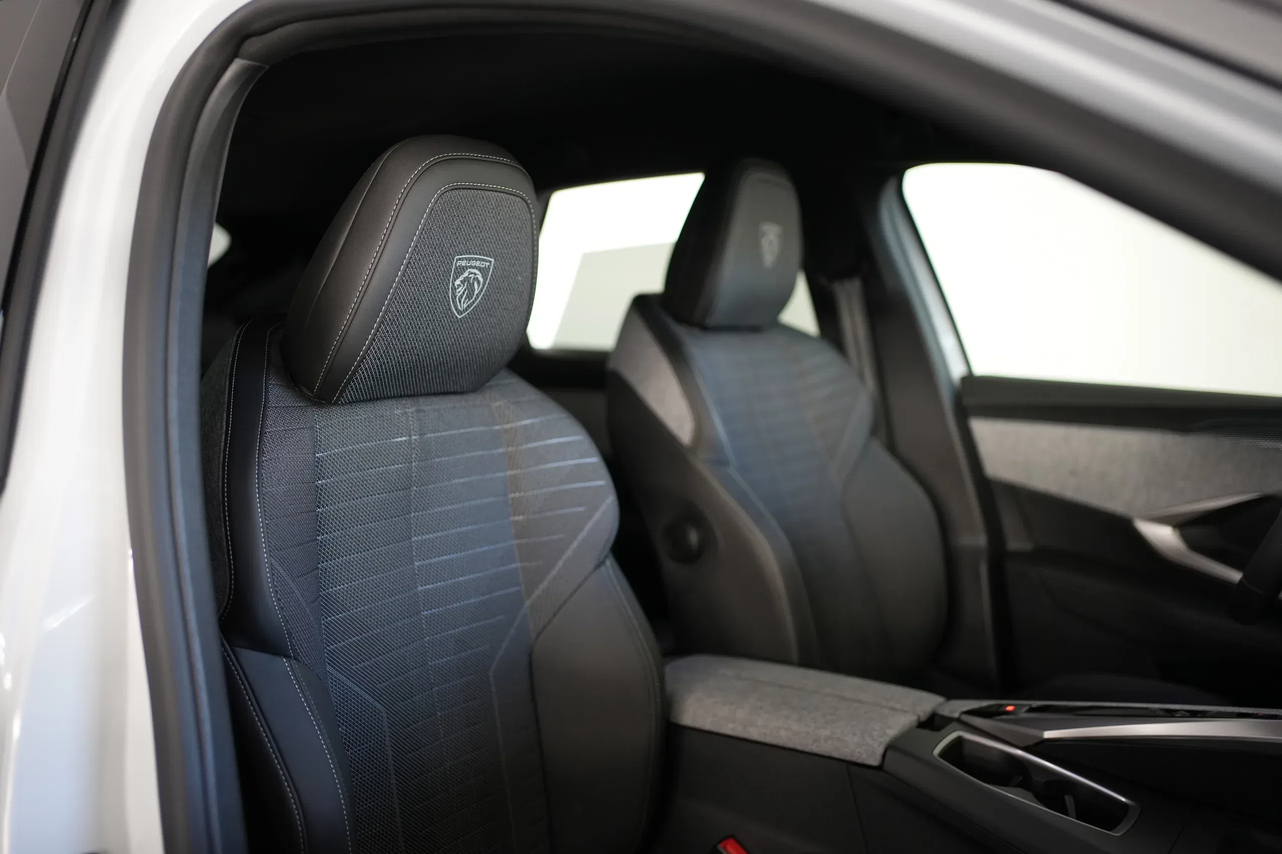 Peugeot 3008 Hybrid 136 e-DCS6 GT foto 11
