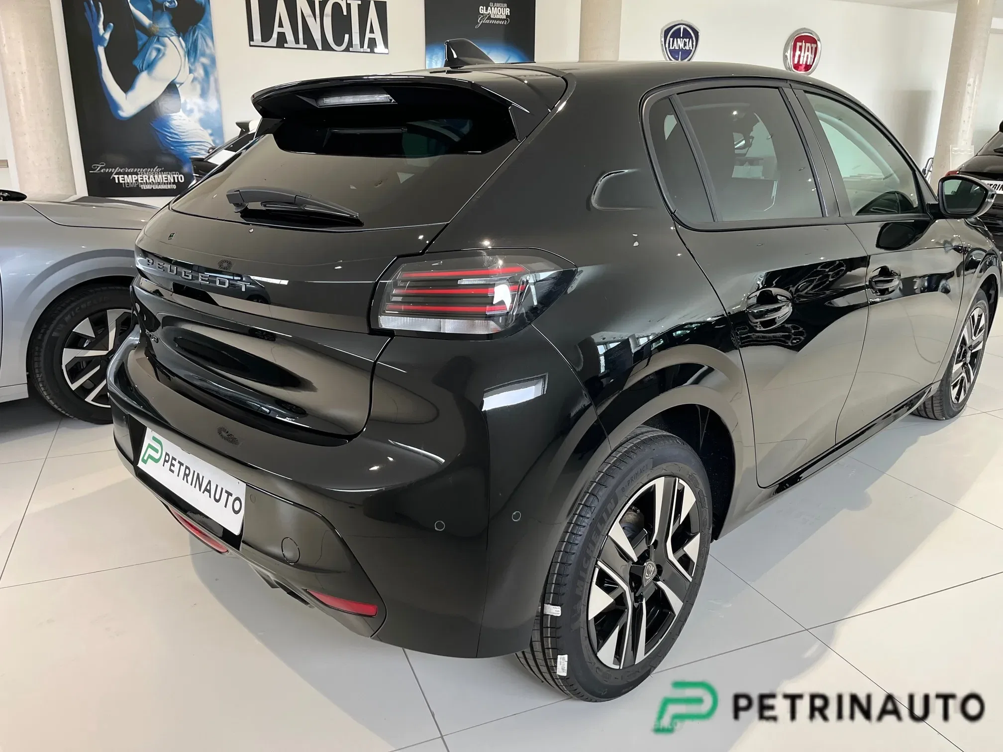 Peugeot 208 1.2 Allure s&s 100cv KM0 VISION & NAVI PACK + ACCESS PACK foto 6