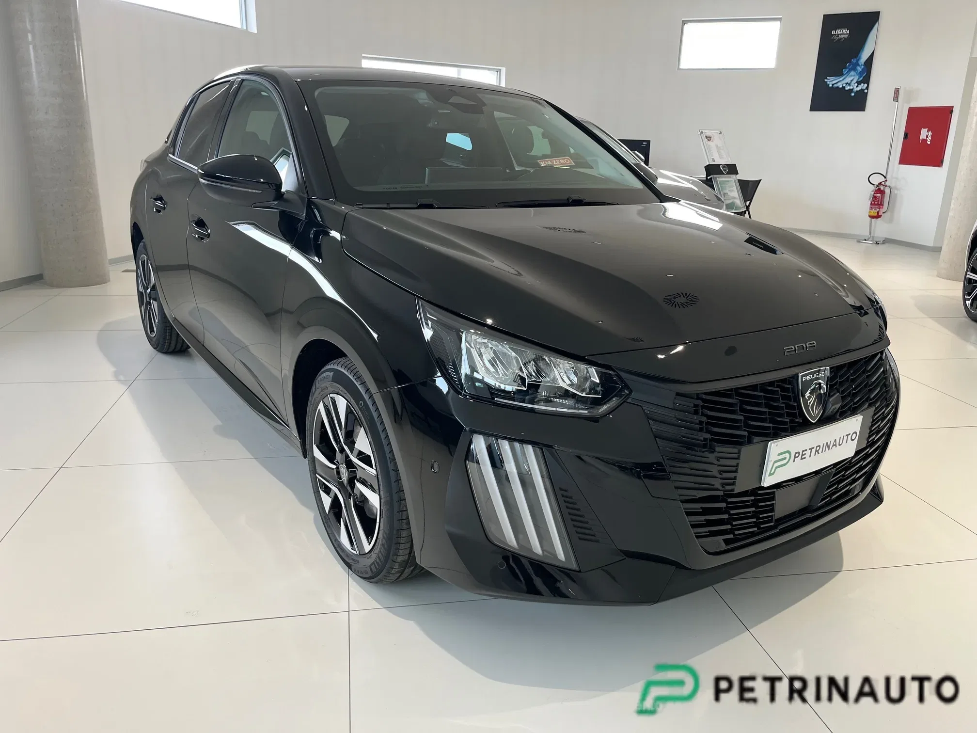 Peugeot 208 1.2 Allure s&s 100cv KM0 VISION & NAVI PACK + ACCESS PACK foto 3