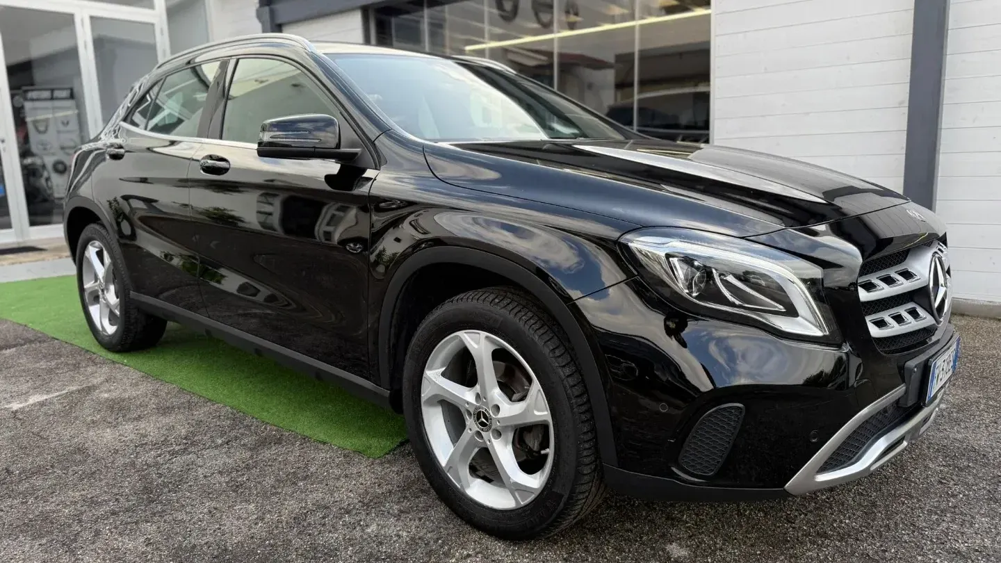 Mercedes-Benz GLA 200 d Automatic Sport NEOPATENTATI OK