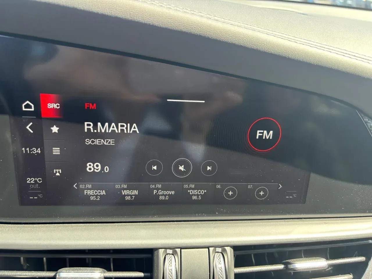 Alfa Romeo Giulia 2.9 V6 Quadrifoglio 520cv auto foto 28