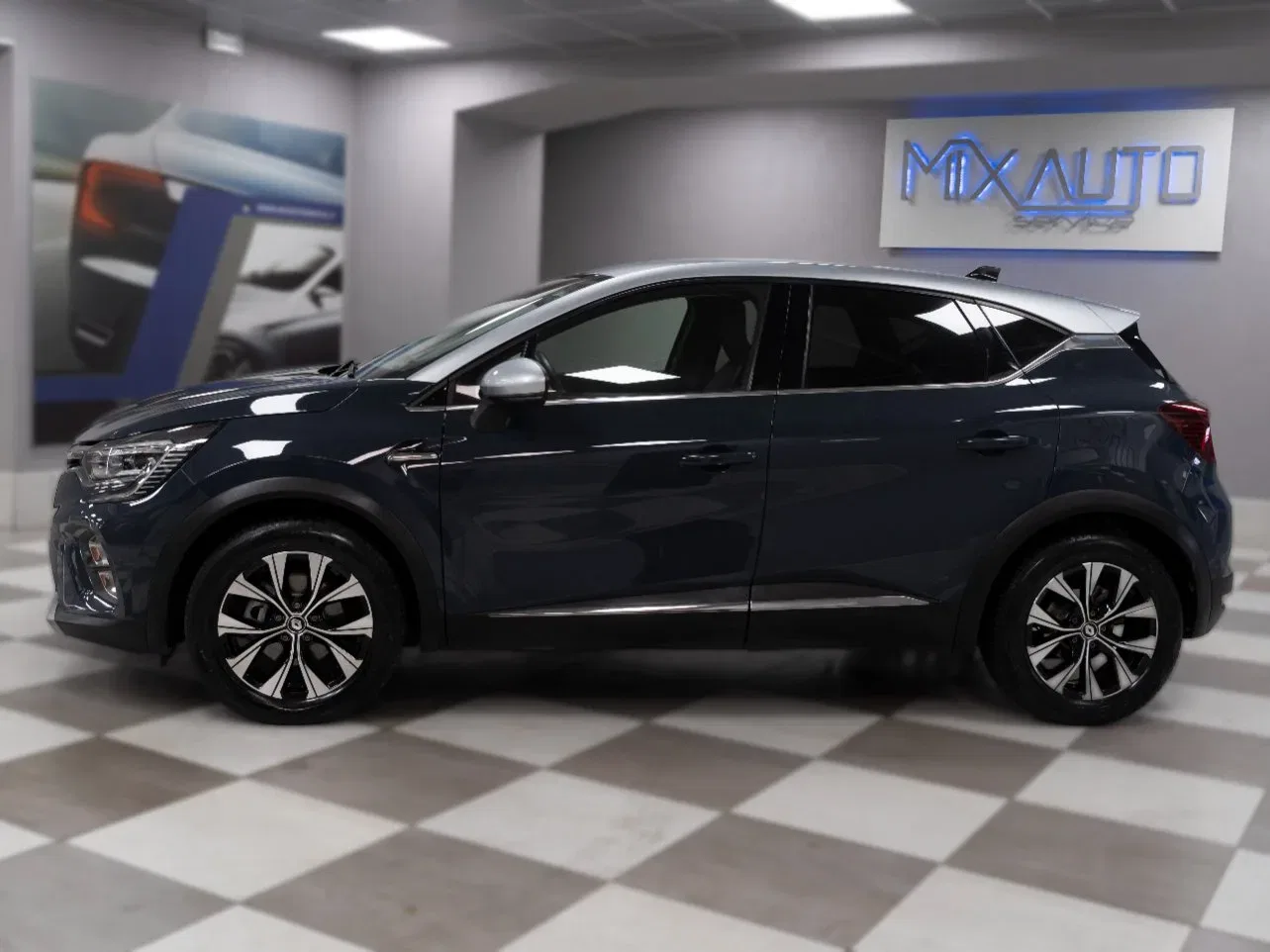Renault Captur 1.6 E-Tech Full Hybrid Techno 145CV Auto foto 3