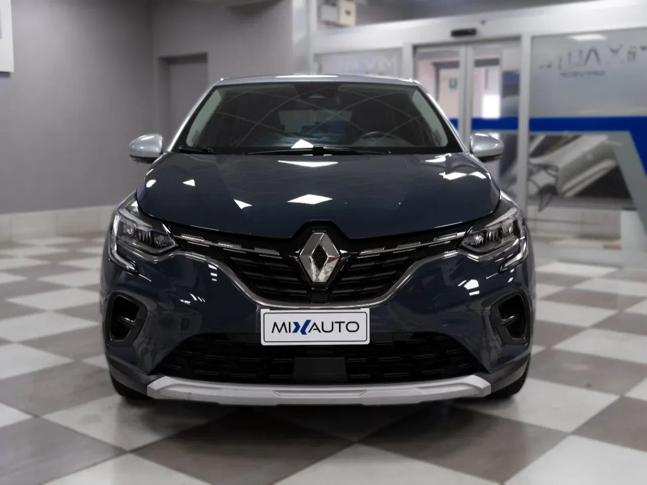 Renault Captur 1.6 E-Tech Full Hybrid Techno 145CV Auto foto 2