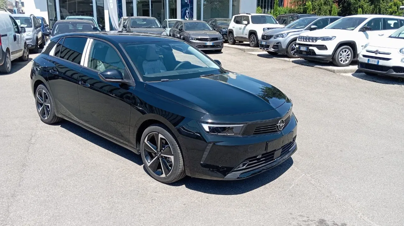 Opel Astra PROMO 1.2 t Edition s&s 130cv foto 3