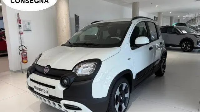 FIAT Panda 1.0 FireFly S&S Hybrid Pandina Cross 5 Posti Km.0