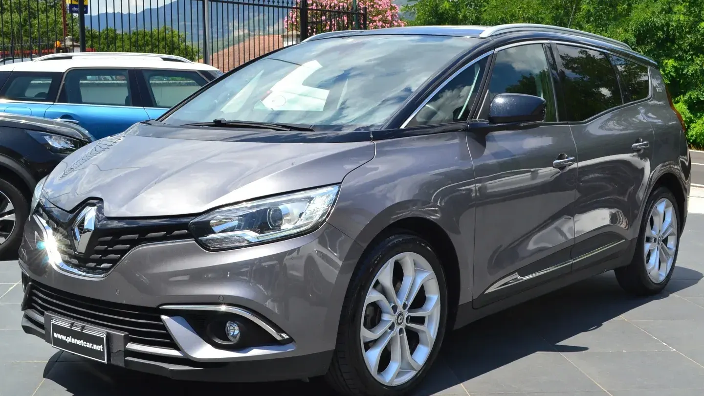 Renault Grand Scénic dCi 8V 110 CV EDC Energy Sport Edition2