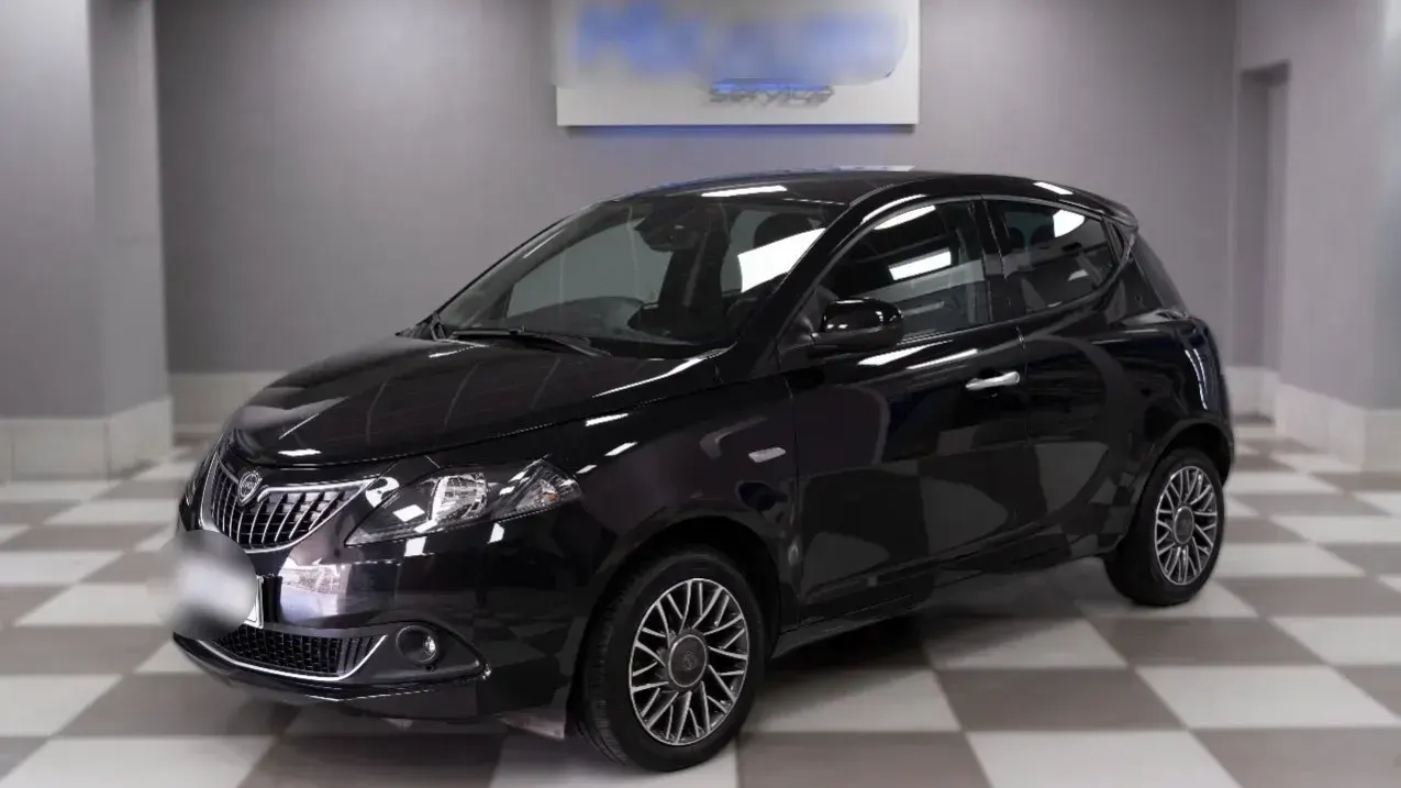 Lancia Ypsilon 1.0 Firefly Hybrid Gold Plus 70CV 5 Porte