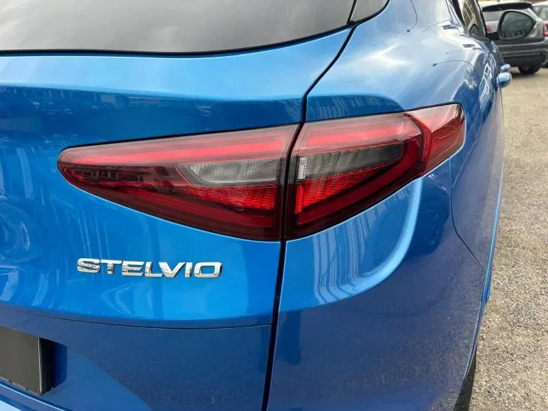 Alfa Romeo Stelvio *PROMO* 2.0 Turbo 280 CV AT8 Q4 Veloce foto 15
