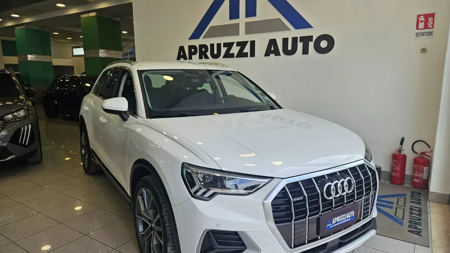 Audi Q3 40 TDI quattro S tr. Business Adv.