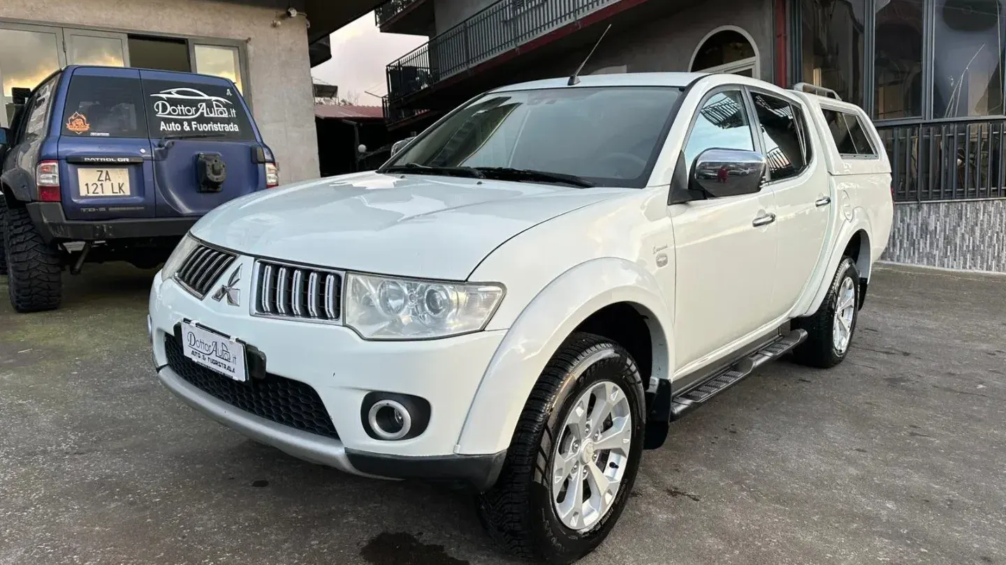 Mitsubishi L200 2.5 DI-D/178CV DC Intense Plus