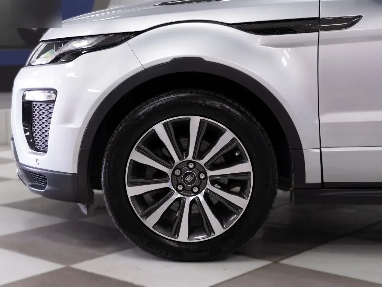 Land Rover Range Rover Evoque 2.0 TD4 HSE Dynamic 5 Porte 150CV foto 8