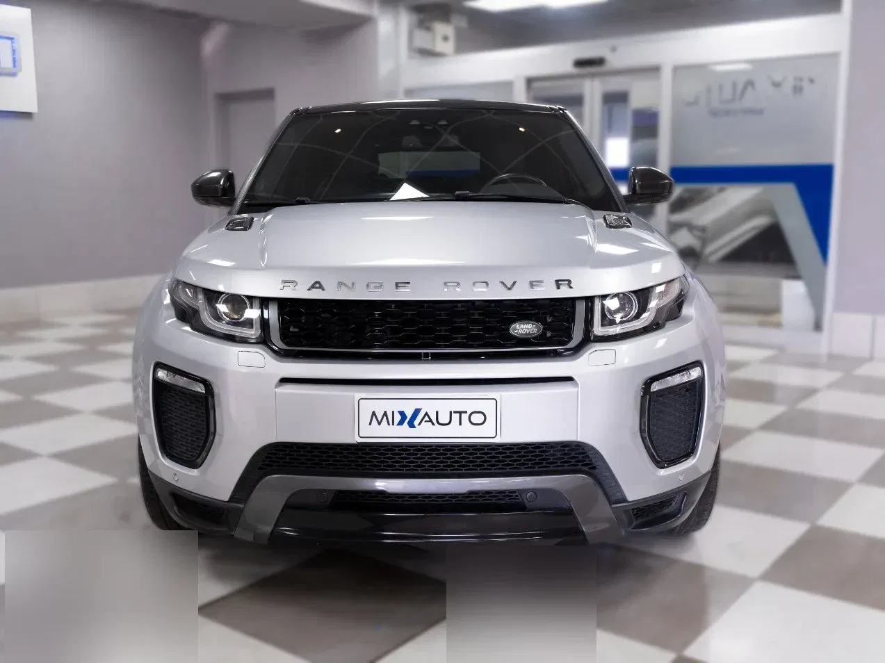 Land Rover Range Rover Evoque 2.0 TD4 HSE Dynamic 5 Porte 150CV foto 2