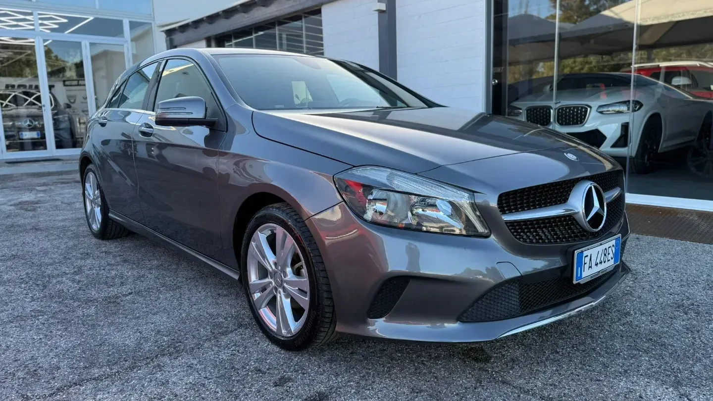 Mercedes-Benz A 180 d Automatic Premium NIGHT PACK LUCI